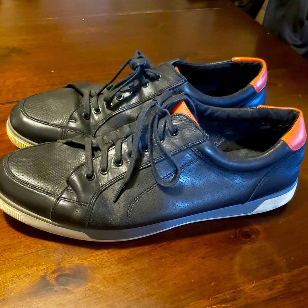 Men’s shoes - size 15